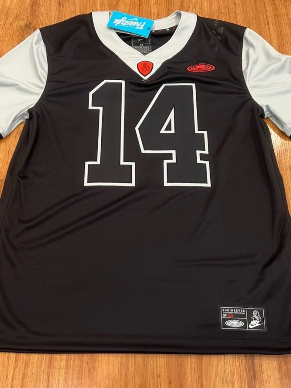 Nike Game x Doernbecher Freestyle Jersey "Chris" FZ2004 010 Black M Medium DB
